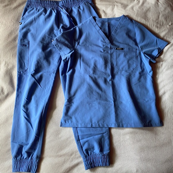 Jaanuu scrub set - Picture 1 of 1